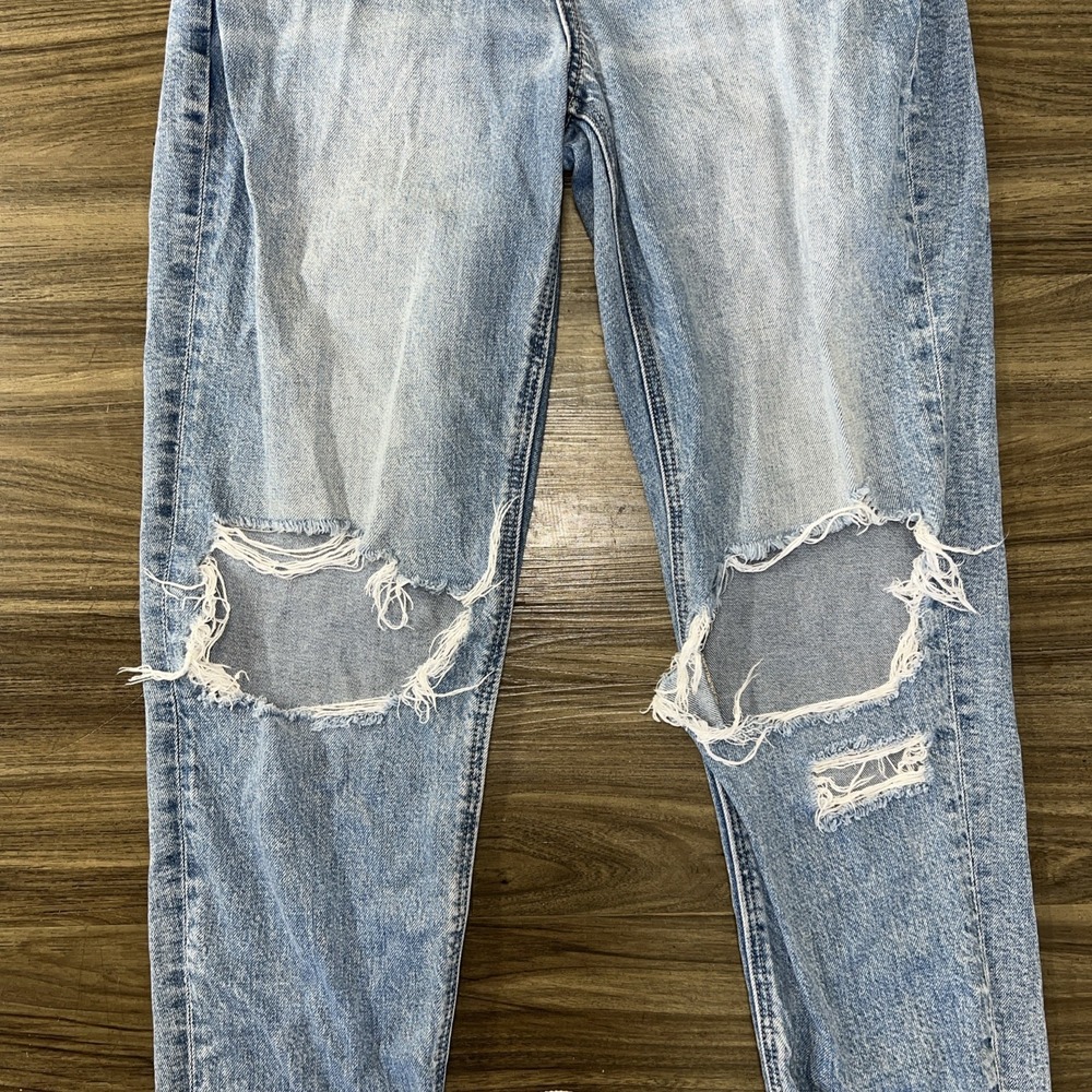 American Eagle Mom Jean Size 6 Distressed Worn - Picture 2 of 7